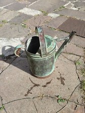 Antico annaffiatoio in rame di un manicomio In Trient 