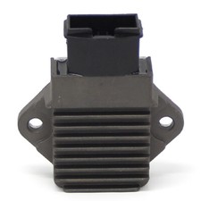 Regolatore raddrizzatore di