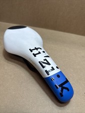 Sella Fizik Tundra 2 con guide