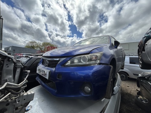 Lexus 200h hybrid - lexus, 1.8