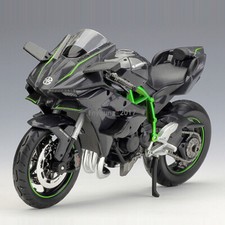 Modellino moto 1:12 2015