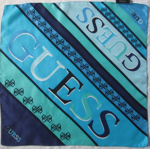 Superbe foulard tour - foulard/tour, de