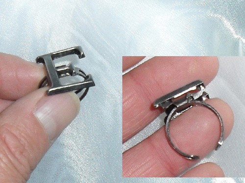 Anello personalizzato con la - con,