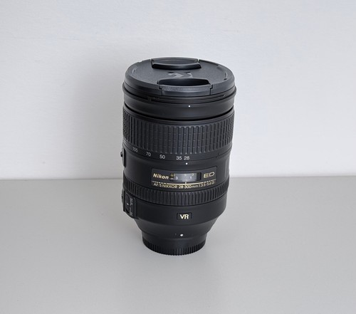 Nikon nikkor 300 mm - 28-300,