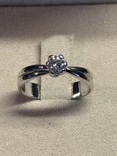 Anello Solitario Ct. 0.25 Colore G - oro Bianco 18k