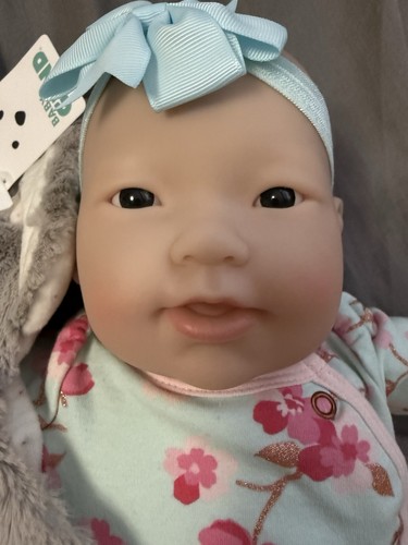 Adorabile bambola bambina