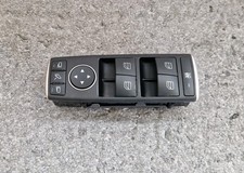 INFINITI Q30 2015-19