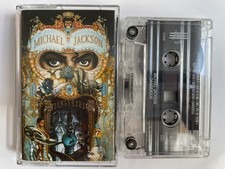 Michael Jackson – Dangerous