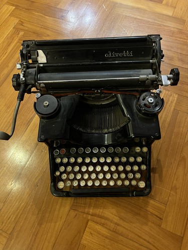 Macchina scrivere olivetti - da,