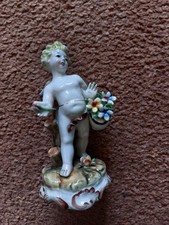 Statuina in porcellana