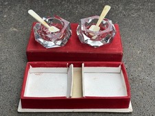 BACCARAT Paire de salières /