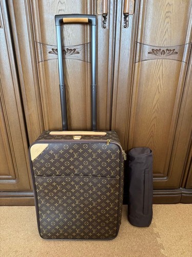 Louis vuitton monogram - louis,