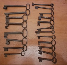 lotto chiavi antiche