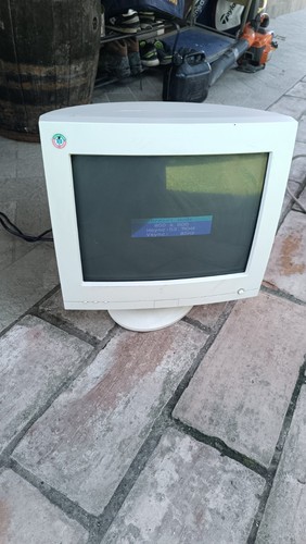 Monitor crt tco - monitor, cm700