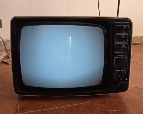 Grunding triumph 1220 it - tv,