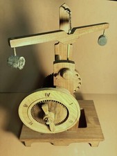 21) OROLOGIO TUTTO IN LEGNO