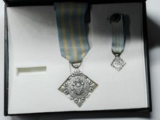 Coppia Medaglie croci benemerenza 300 anni ordine Costantiniano San Giorgio