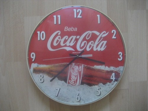Vecchio orologio parete - vecchio,