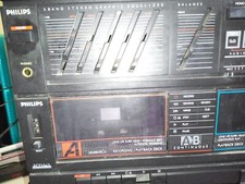 Philips FCD563 per riparazione. Funzionano il giradischi e la radio, con 2 casse