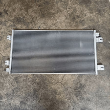 7701057122 Condensatore a/c