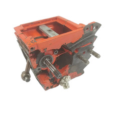 ricambio CARTER BASAMENTO E ALBERO MOTORE per motosega ALPINA CASTOR 40 usato