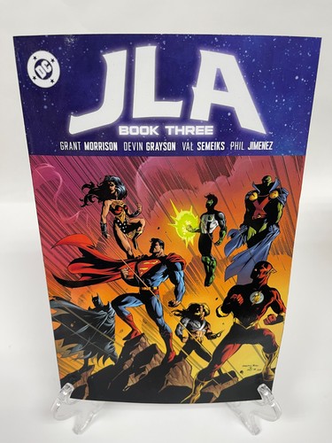Jla book three grant - book, di