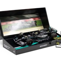 Minichamps 1:18 Mercedes AMG