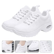  1 paio di scarpe sportive