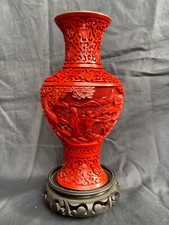 Vaso in Lacca Rossa Intagliata - Cina XX Sec. - Cinabro - Su Base in Legno