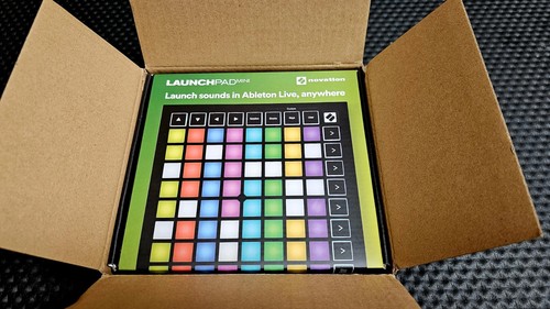 Novation launchpad mini mk3 - mini, [mk3]