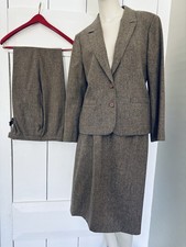 Pantalone tuta gonna giacca