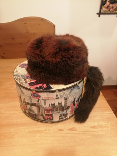 Cappello colbacco pelo - pelo, di