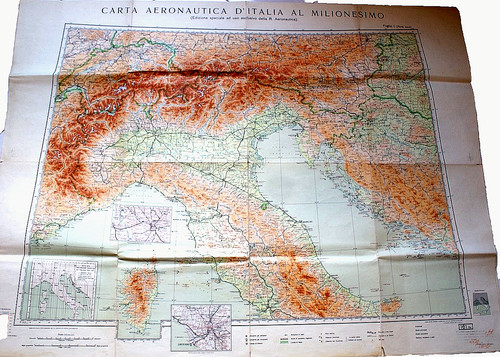 Due cartine geografiche - due,