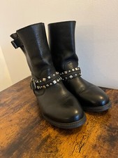 Stivaletti donna con borchie