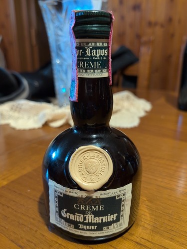 Bottiglia mai aperta creme - bottiglia,