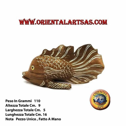 Scultura del pesce ondulato