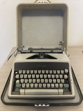 Macchina da scrivere Olympia