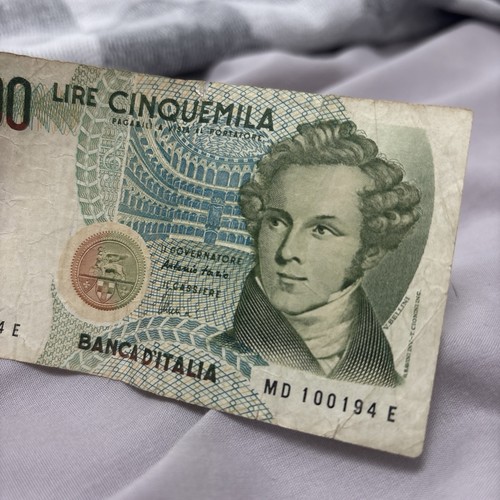Banconota italia 5000 - italia,