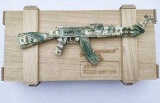 Van Apple - ARTE CONTRO LA