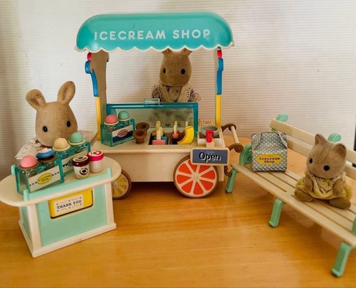 Gelateria sylanian families - gelateria,