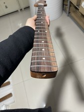 20 tasti manico basso