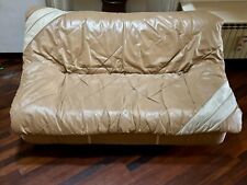 Set di 2  divani e 1 pouf in pelle marrone chiaro anni 80 prodotti  in Svizzera.