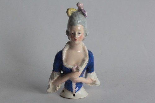 Mezza statuetta porcellana
