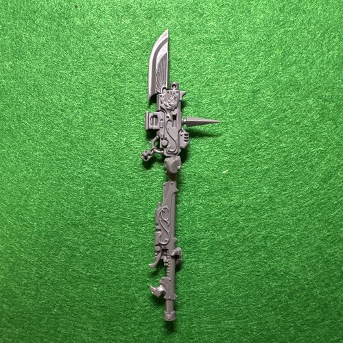 Warhammer 40k adeptus custodes - warhammer,
