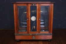 Antica bilancia / pesa / laboratorio / precisione / elettrica /francese /Francia