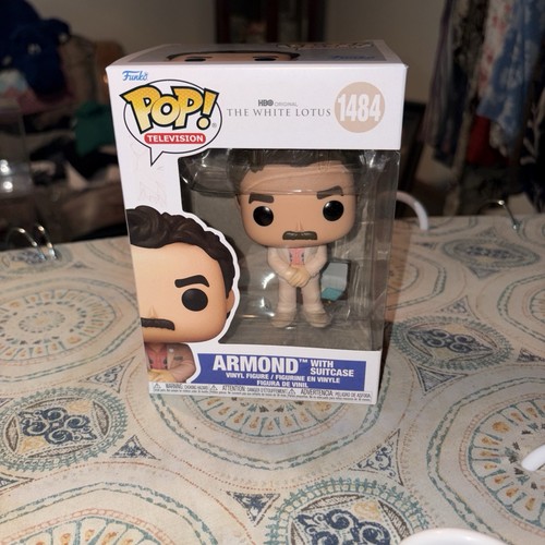 Funko pop white lotus - lotus,