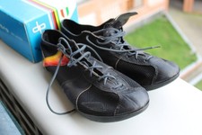 Detto Pietro  Vintage Black