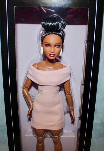 Barbie signature basics - barbie, model