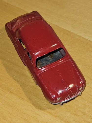 Dinky toys 24e renault - dinky,