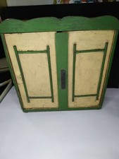 Mobile Armadio in Legno Fatto e Dipinto a Mano VINTAGE per Bambole  27x24,5x7 cm